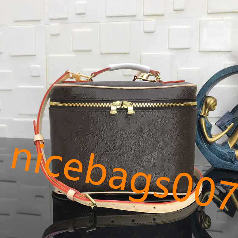 2021 High Quality Designer Makeup Bag Old Flower cosmetic pouch make up toiletry Wholesale Bucket presbyopic lady purse messenger Handbags crossbody Shoulder Bags, Fg05
2021 High Quality Designer Makeup Bag Old Flower cosmetic pouch make up toiletry Wholesale Bucket presbyopic lady purse messenger Handbags crossbody Shoulder Bags, Fg05