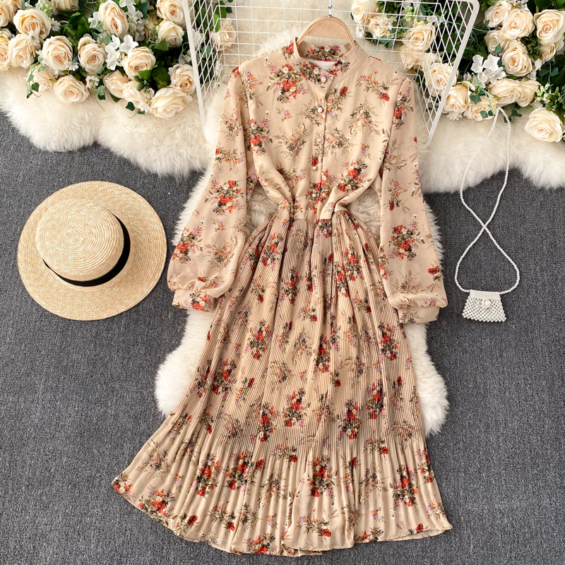 2021 New Singiny feminine floral neck long knob frilly dress boho print line dressed streetwear 9DTX, Green
2021 New Singiny feminine floral neck long knob frilly dress boho print line dressed streetwear 9DTX, Green