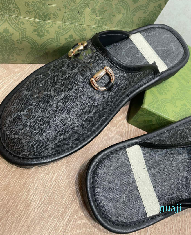 Aqua Perforated Elea Mules slippers Spring and summer classic horse button Muller half-trust lazy slippers couple fashion new products 4050, Style=1
Aqua Perforated Elea Mules slippers Spring and summer classic horse button Muller half-trust lazy slippers couple fashion new products 4050, Style=1