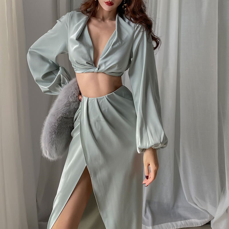 2021 New Autumn Light Satin Green Lantern Suit Top to Neck Harvest Vintage Set of Two Garments Clothes for Fashionable Women WCB1, 2 piece set
2021 New Autumn Light Satin Green Lantern Suit Top to Neck Harvest Vintage Set of Two Garments Clothes for Fashionable Women WCB1, 2 piece set