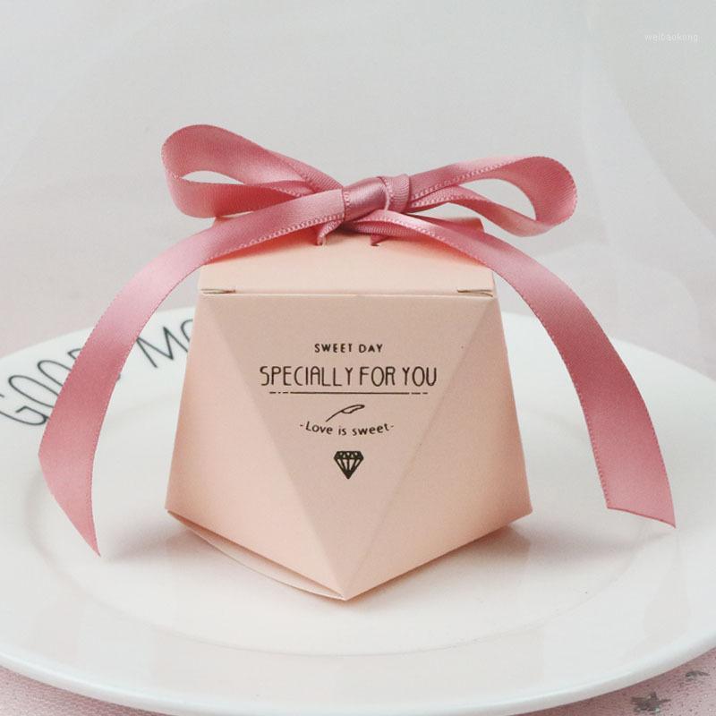 New Pink Diamond Shape Dragee Candy Gift Box Deco Mariage Wedding Favors Packaging Gifts Bag Flower Chocolate Wrapping Paper1 
New Pink Diamond Shape Dragee Candy Gift Box Deco Mariage Wedding Favors Packaging Gifts Bag Flower Chocolate Wrapping Paper1