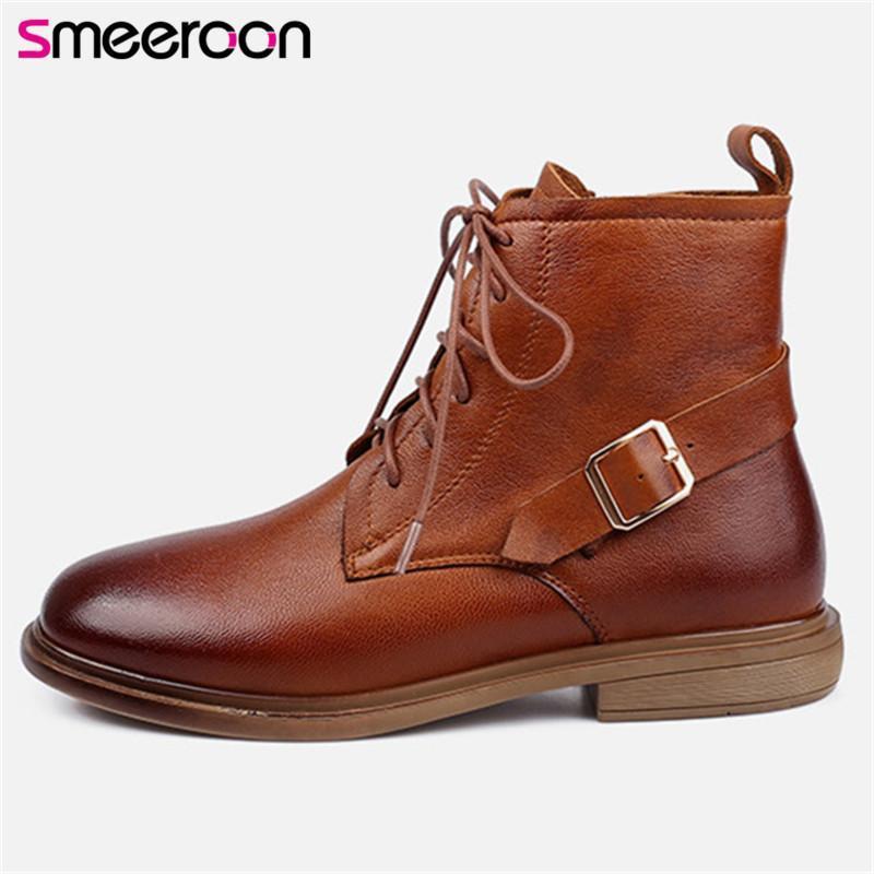 Smeeroon 2021 hot sale vintage genuine leather shoes women ankle boots buckle lace up autumn winter casual flat shoes woman1, Black cow leather
Smeeroon 2021 hot sale vintage genuine leather shoes women ankle boots buckle lace up autumn winter casual flat shoes woman1, Black cow leather