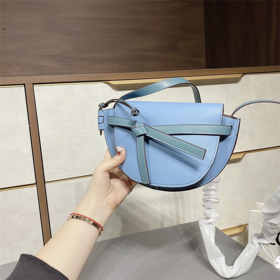 High quality retro style single shoulder bag with bowknot and buckle, low profile lady's Leather Messenger Bag, beautiful bag handbag, Blue
High quality retro style single shoulder bag with bowknot and buckle, low profile lady's Leather Messenger Bag, beautiful bag handbag, Blue