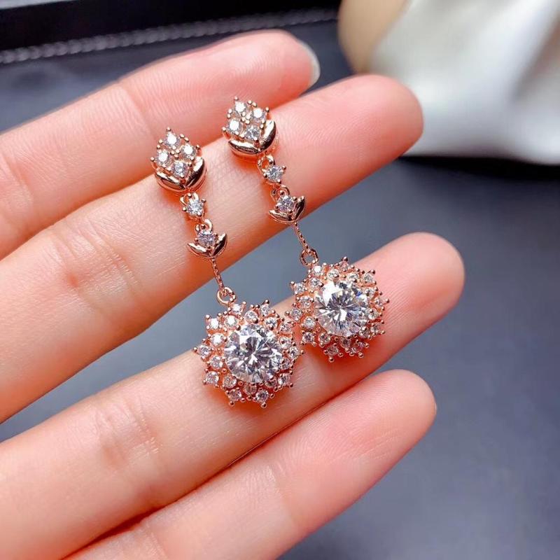 moisanite stud earrings attractive character women silver earrings 925 sterling silver necklaceshiny better than diamond gift
moisanite stud earrings attractive character women silver earrings 925 sterling silver necklaceshiny better than diamond gift
