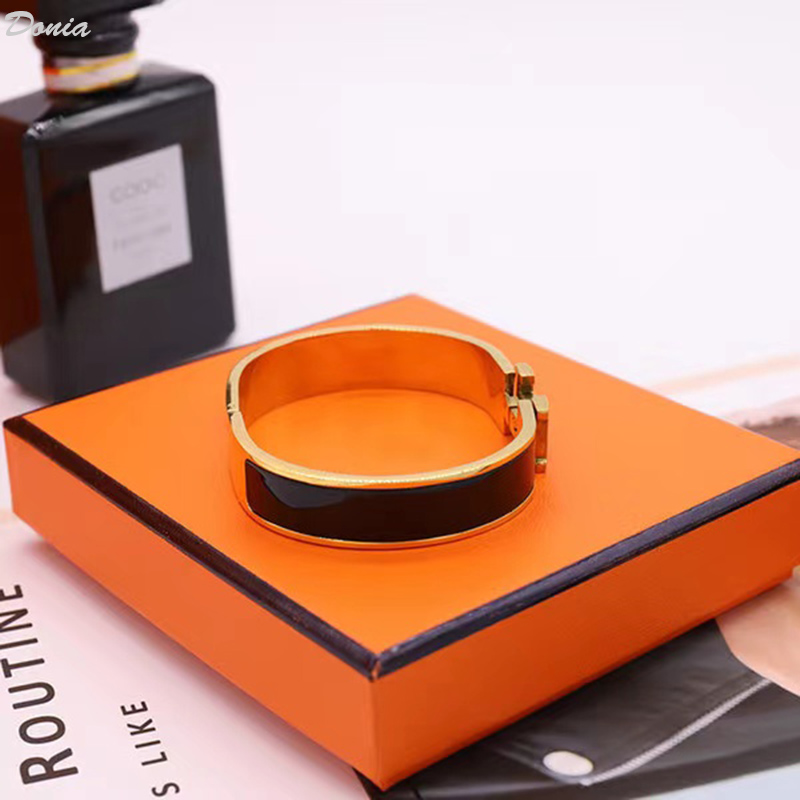 Donia jewelry luxury bangle European and American fashion classic exaggerated 12mm color enamel letter titanium steel bracelet designer with box
Donia jewelry luxury bangle European and American fashion classic exaggerated 12mm color enamel letter titanium steel bracelet designer with box