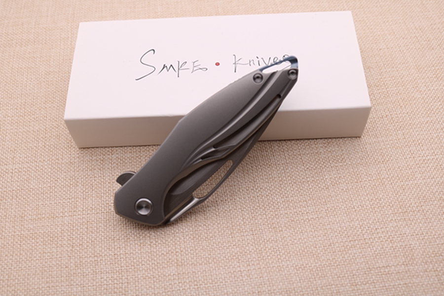 Shipping From USA Smke Knives Custom Arius Pocket Folding Knife Hand Satin M390 Blade Sand Blasting Titanium Handle Tactical Survival Knives
Shipping From USA Smke Knives Custom Arius Pocket Folding Knife Hand Satin M390 Blade Sand Blasting Titanium Handle Tactical Survival Knives