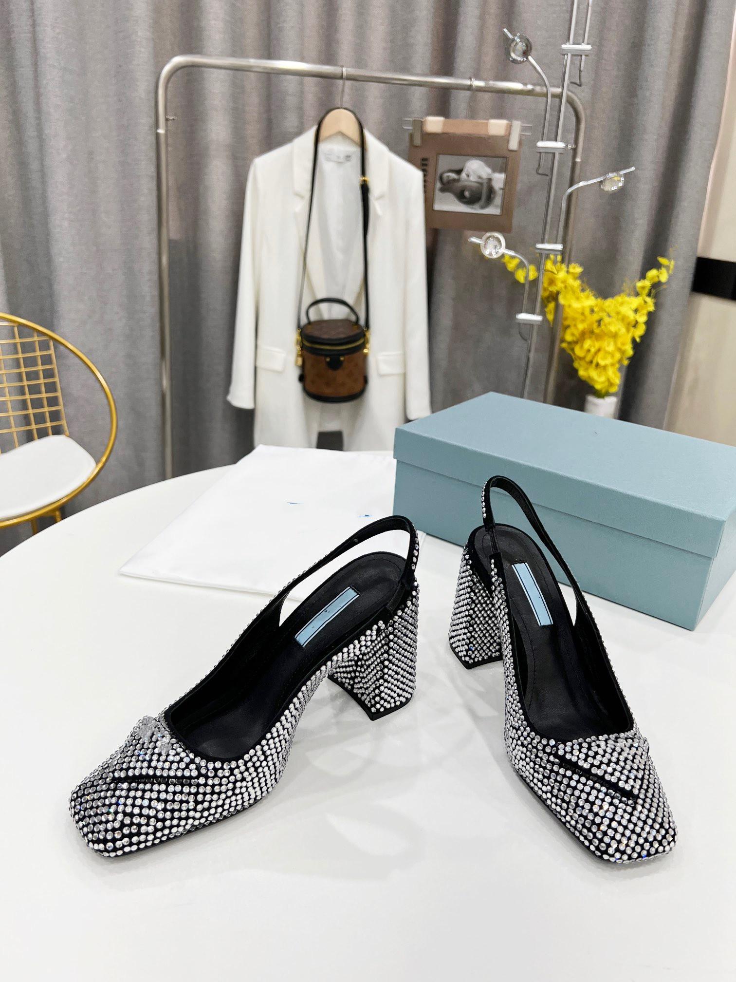 Mocassini in raso con cristalli 2022 high-heeled sandals full of diamonds bling crystal shoes sequined suede with imitation crystals and seq, Black
Mocassini in raso con cristalli 2022 high-heeled sandals full of diamonds bling crystal shoes sequined suede with imitation crystals and seq, Black