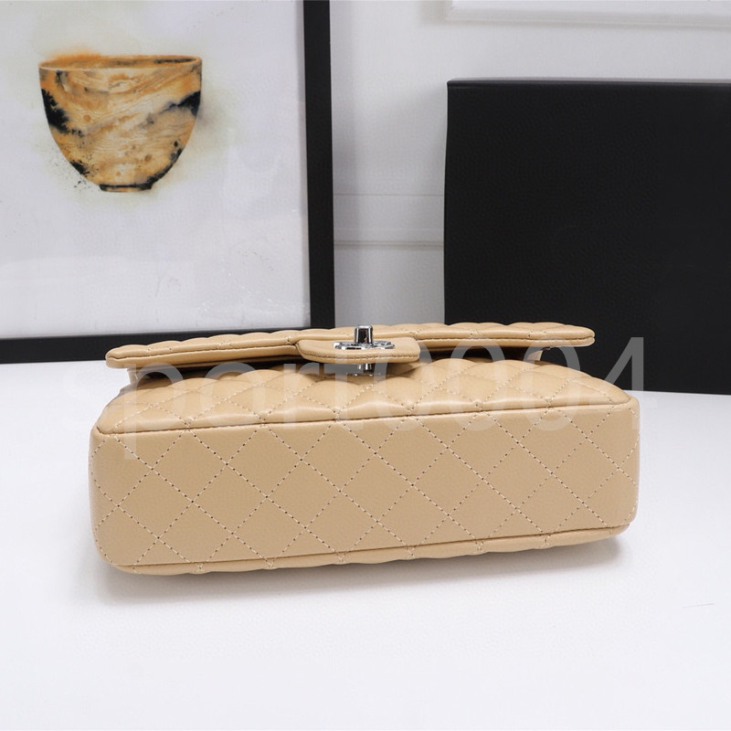 2021 Top Designer real leather Bags for Women Ladies Handbag Purse Lady's Crossbody Quilted Flap Square Bag wallet and puress, Red plain -gold chain
2021 Top Designer real leather Bags for Women Ladies Handbag Purse Lady's Crossbody Quilted Flap Square Bag wallet and puress, Red plain -gold chain