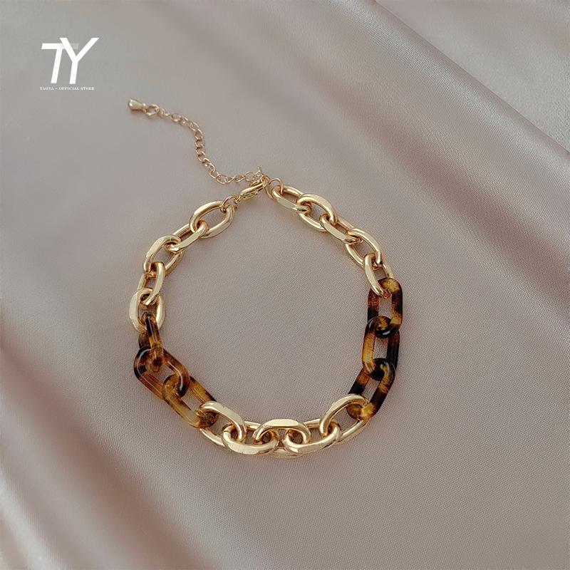 Charm Bracelets Design Sense Leopard Color Resin Metal Chain Splicing For Woman Goth Girl's Fashion Jewelry Korea Unusual Accessories, Golden;silver
Charm Bracelets Design Sense Leopard Color Resin Metal Chain Splicing For Woman Goth Girl's Fashion Jewelry Korea Unusual Accessories, Golden;silver