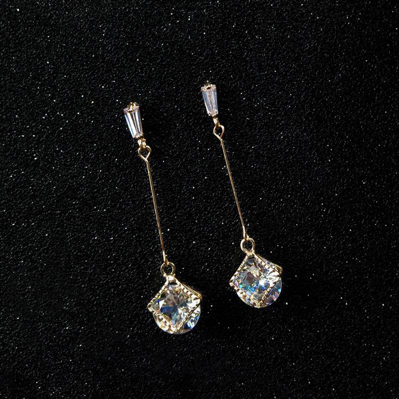 Korean Temperament Personality Geometric Zircon Dangle earrings for Women Girls Birthday Party gift 3S844
Korean Temperament Personality Geometric Zircon Dangle earrings for Women Girls Birthday Party gift 3S844