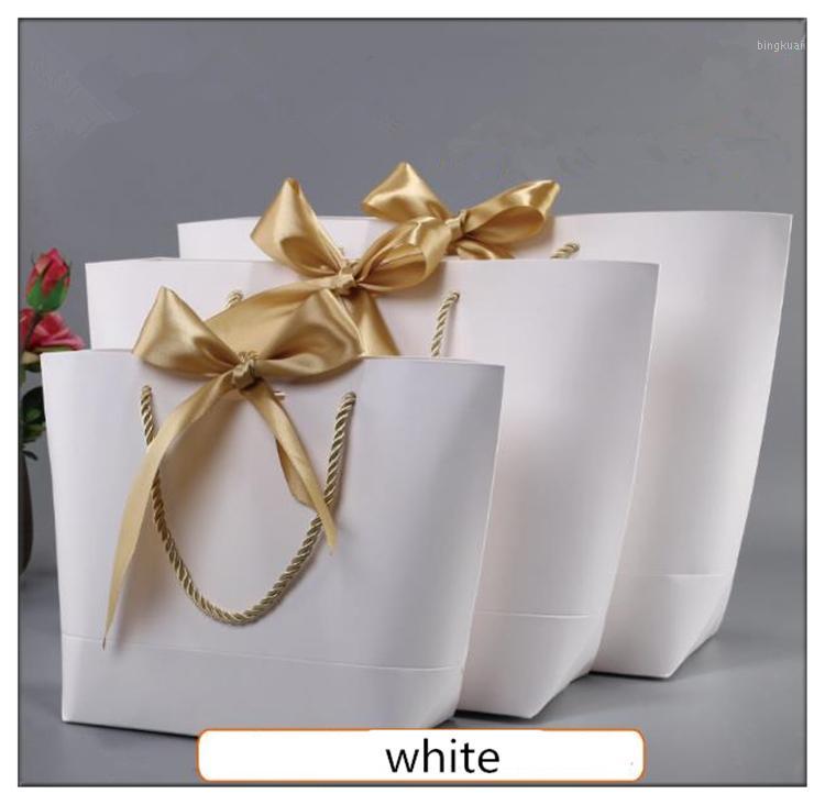 Gold Present Box For Pajamas Clothes Books Packaging Gold Handle Paper Box Bags Kraft Paper Large Size Gift Bag With Handles Decor1
Gold Present Box For Pajamas Clothes Books Packaging Gold Handle Paper Box Bags Kraft Paper Large Size Gift Bag With Handles Decor1