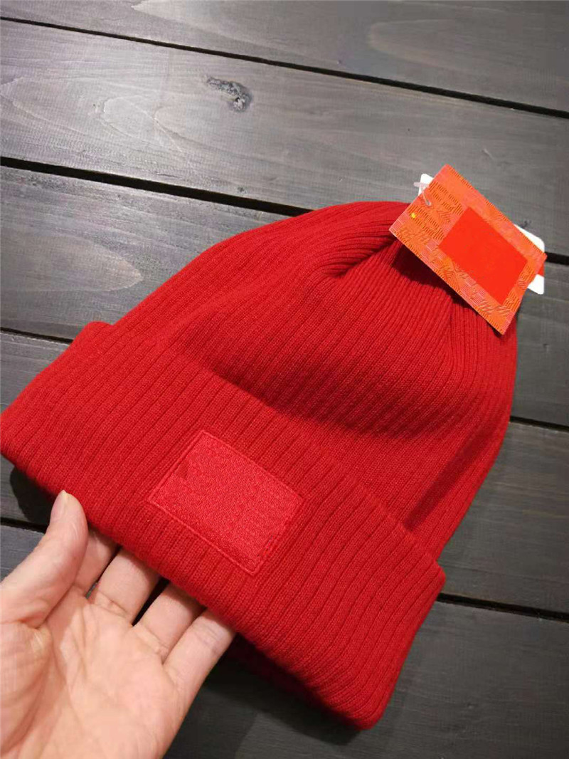 Outfit Beanies Unisex Skull Caps For Men Women Warm Autumn Winter Breathable Sport Mountaineering Hat 6 Color Cap Highly Quality, Red
Outfit Beanies Unisex Skull Caps For Men Women Warm Autumn Winter Breathable Sport Mountaineering Hat 6 Color Cap Highly Quality, Red