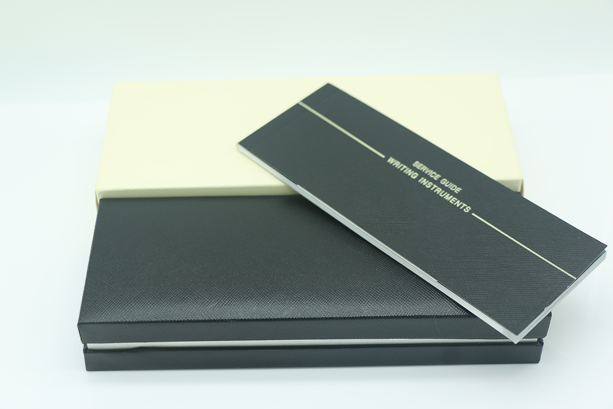 Black Wood frame Pen Box For Fountain Pen/Ballpoint Pen/Roller Ball Pens Pencil Case with The Warranty Manual
Black Wood frame Pen Box For Fountain Pen/Ballpoint Pen/Roller Ball Pens Pencil Case with The Warranty Manual