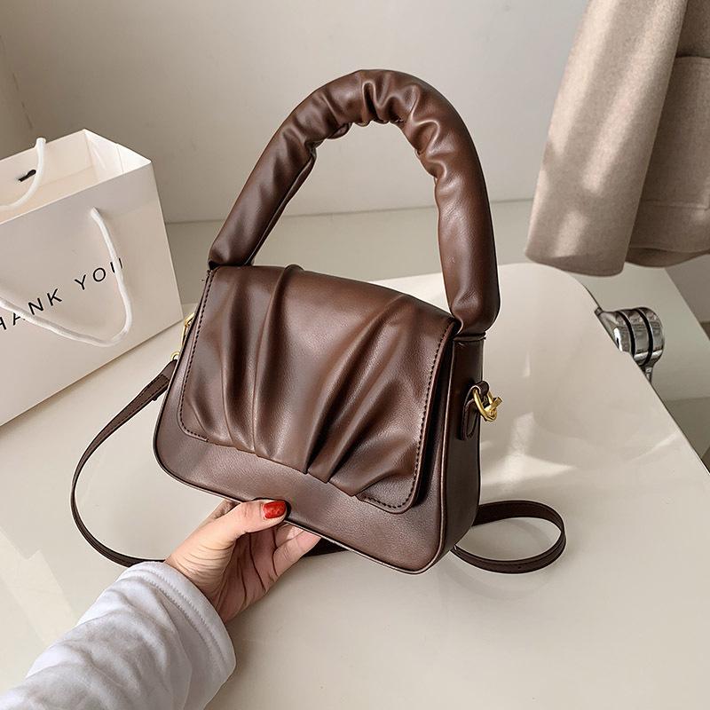 Flip Handbags Fashion Folded Messenger Bag Designer Small Bags Winter Purses and Handbags for Women 2021, Black
Flip Handbags Fashion Folded Messenger Bag Designer Small Bags Winter Purses and Handbags for Women 2021, Black