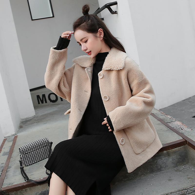 Particles velvet fur coat female integrated new winter women' brief paragraph sheep sheared lamb fur coat, Khaki
Particles velvet fur coat female integrated new winter women' brief paragraph sheep sheared lamb fur coat, Khaki