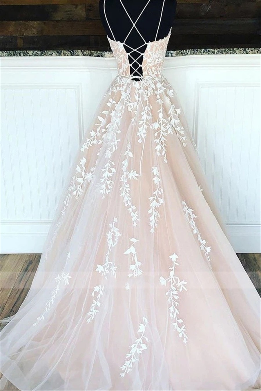 Wedding Dress Spaghetti Strapless Champagne Applique Lace Tulle Long Princess Dresses Elegant Backless Bridal Gowns 2022 Vestido de Novia Robe Mariee