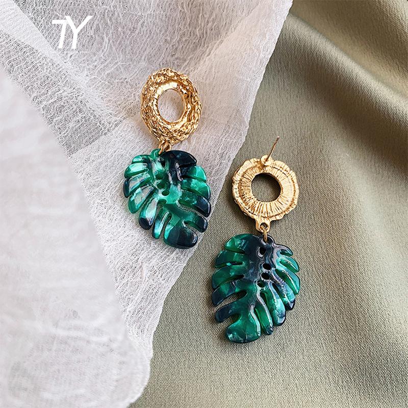 2021 new classic Green Leaf Earrings Korean women fashion jewelry exaggerated personality European and American style earrings
2021 new classic Green Leaf Earrings Korean women fashion jewelry exaggerated personality European and American style earrings