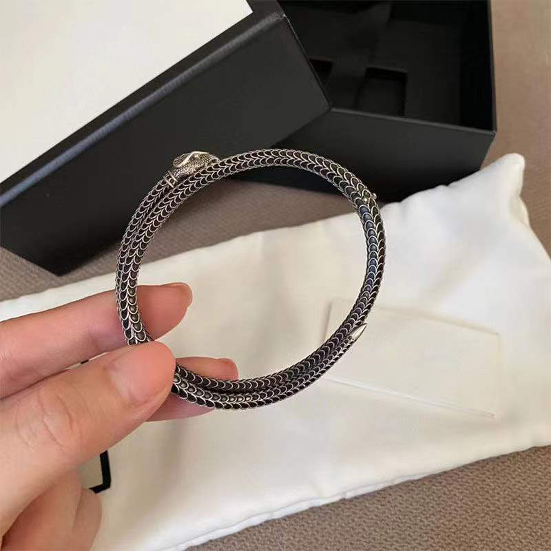 Designers Bracelet fashion luxurys Bangle Jewelry high quality Creative snake shaped gear Bracelets Sterling Silver retro men female couple jewelrys style nice
Designers Bracelet fashion luxurys Bangle Jewelry high quality Creative snake shaped gear Bracelets Sterling Silver retro men female couple jewelrys style nice