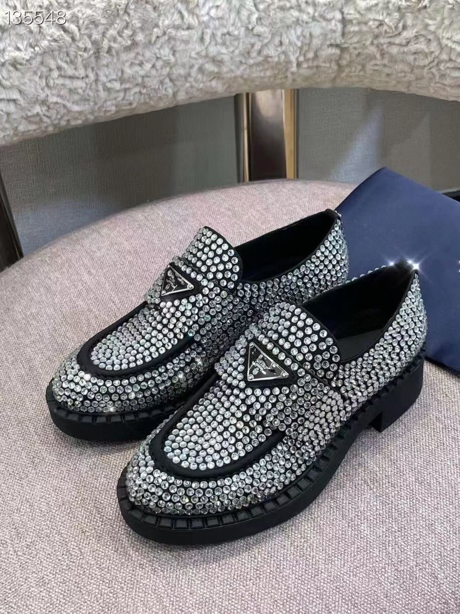 2022 top designer Women full diamond casual shoes fashion ladies leather metal buckle loafers luxury brand woman outdoor shoe size 35-41 MKJ0001
2022 top designer Women full diamond casual shoes fashion ladies leather metal buckle loafers luxury brand woman outdoor shoe size 35-41 MKJ0001