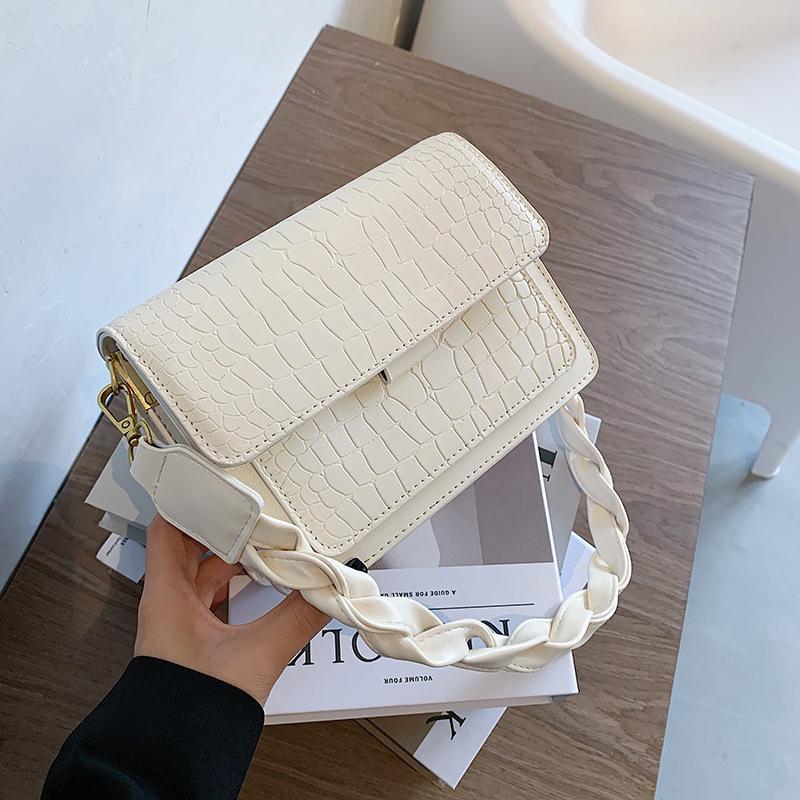 Autumn and Winter High Quality Handbag Women 2021 New Retro Stone Pattern Small Square Bag Fashion Lady Shoulder Messenger Bag, Black
Autumn and Winter High Quality Handbag Women 2021 New Retro Stone Pattern Small Square Bag Fashion Lady Shoulder Messenger Bag, Black