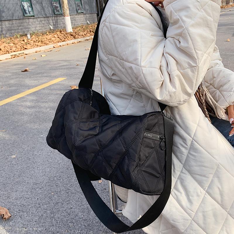 2020 New Short Distance Travel Bag Women's Portable Large Capacity Single Shoulder Outdoor Sports Package D702, Black
2020 New Short Distance Travel Bag Women's Portable Large Capacity Single Shoulder Outdoor Sports Package D702, Black
