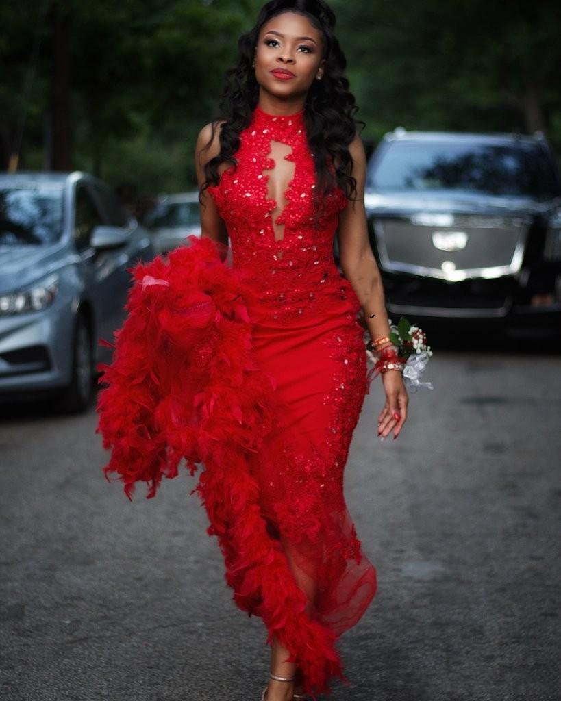 Sexy African Red Feather Prom Dresses Crystal Beaded Halter Keyhole Lace Appliques Long Formal Evening Gowns Sleevless Woman Pageant Special Occasion 