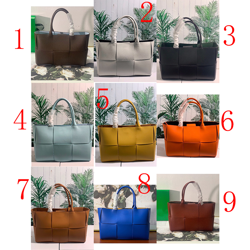 2021 fashion bags versatile Geometric Knitting elegant small square bag luxury novice weaving handbags Single Shoulder Handbag totes, Make up the difference
2021 fashion bags versatile Geometric Knitting elegant small square bag luxury novice weaving handbags Single Shoulder Handbag totes, Make up the difference