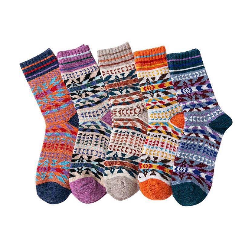 5 Pairs New Winter Warm Soft High Quality Men039s Socks Vintage Wool Socks Christmas Casual Colorful Women1217755