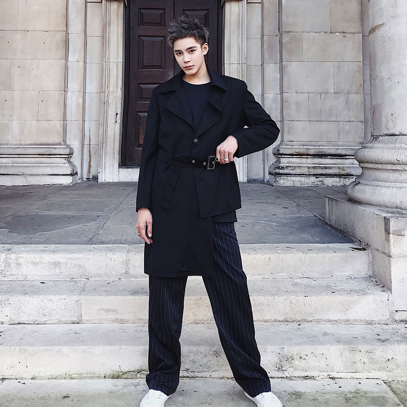 2021 New Spring Autumn Men Personality under Korean Version of Tendency to Trim Long Coat. H3V7, Black
2021 New Spring Autumn Men Personality under Korean Version of Tendency to Trim Long Coat. H3V7, Black