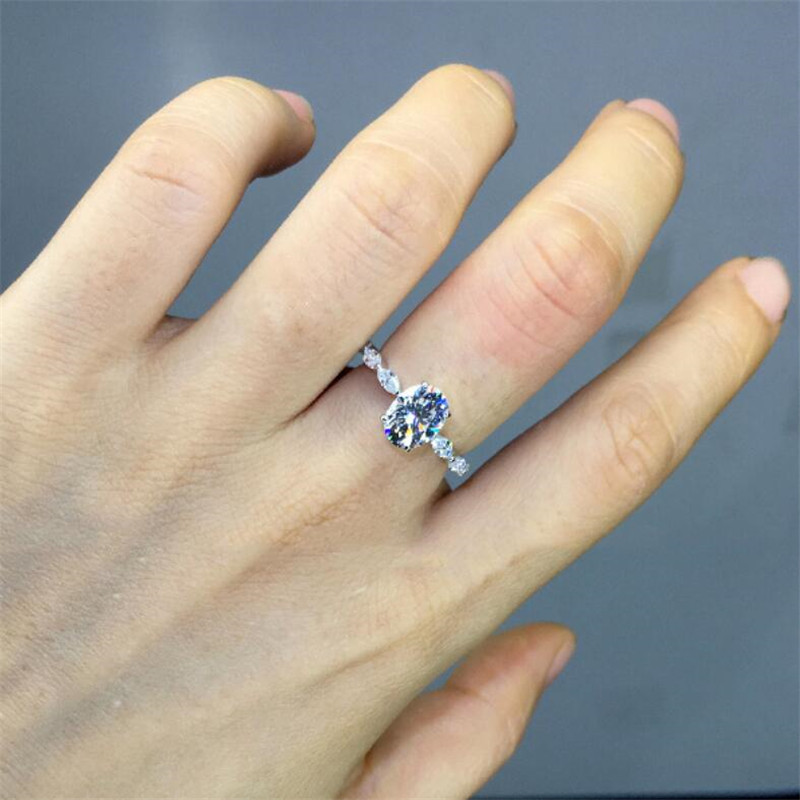 Choucong Simple Fashion Jewelry Top Sell 925 Sterling Silver Oval Cut White Topaz CZ Diamond Gemstones Party Women Wedding Bridal Ring Gift