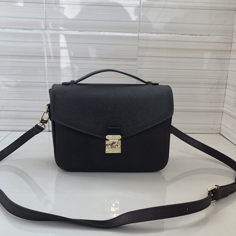New designer messenger bag lady L shoulder bag handbag designer luxury fashion leather Paris old flower bag factory sales free shipping
New designer messenger bag lady L shoulder bag handbag designer luxury fashion leather Paris old flower bag factory sales free shipping