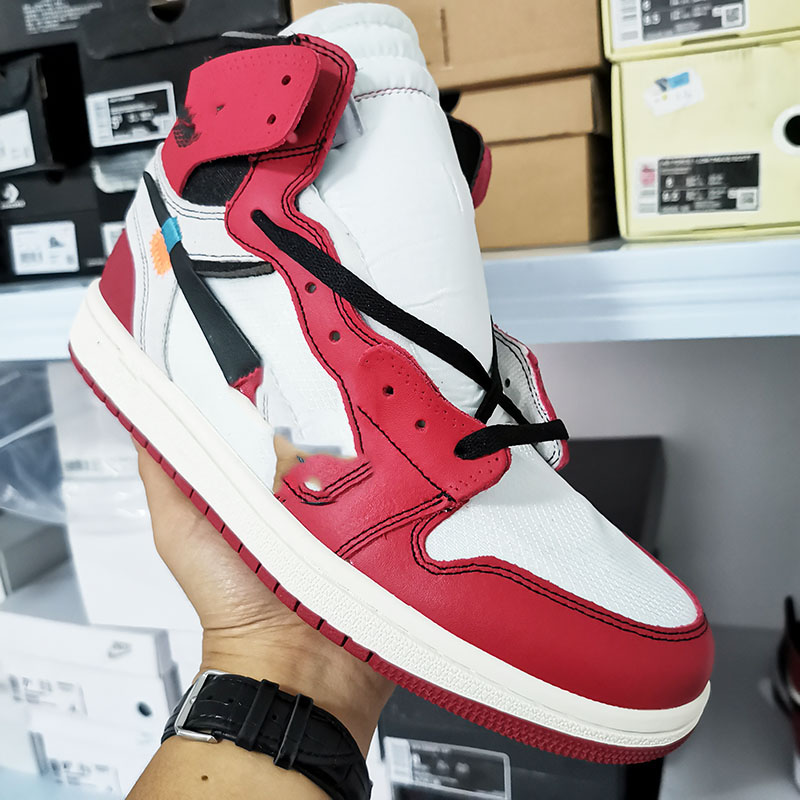 2021 Chicago University Blue White 1 One Mens Basketball Shoes for men womens sports Air off Designer Sneakers Trainers Size 36
2021 Chicago University Blue White 1 One Mens Basketball Shoes for men womens sports Air off Designer Sneakers Trainers Size 36