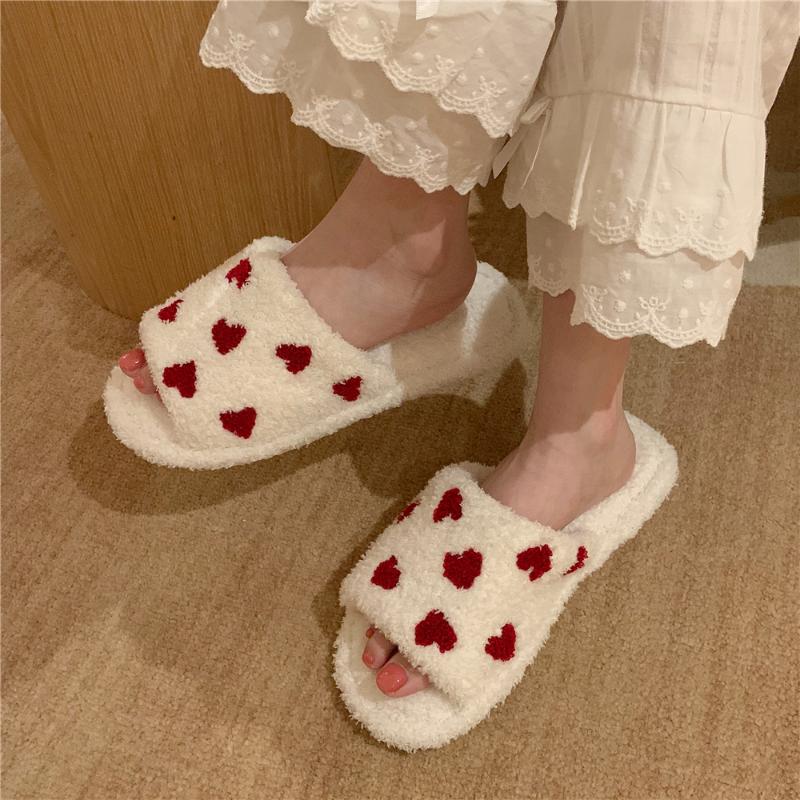 Fuzzy House Slippers For Women Girls Fur Slides Winter Warm Women's Indoor Slippers Cute Heart Print Soft Bedroom Home Shoes, White
Fuzzy House Slippers For Women Girls Fur Slides Winter Warm Women's Indoor Slippers Cute Heart Print Soft Bedroom Home Shoes, White