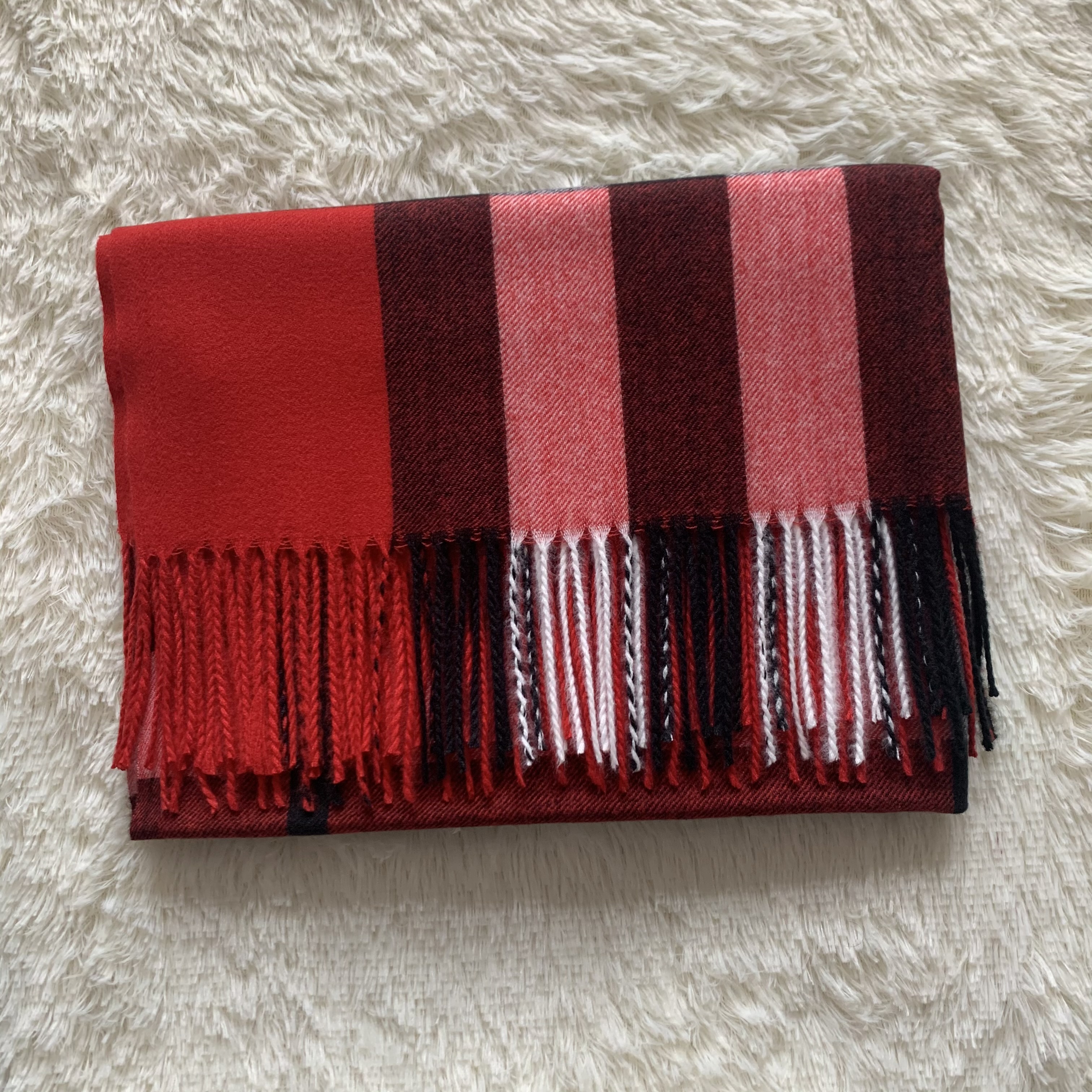 size 200*70cm new wool scarf woollen scarves classic pattern brand cashmere men and women scarf, Blue;gray
size 200*70cm new wool scarf woollen scarves classic pattern brand cashmere men and women scarf, Blue;gray