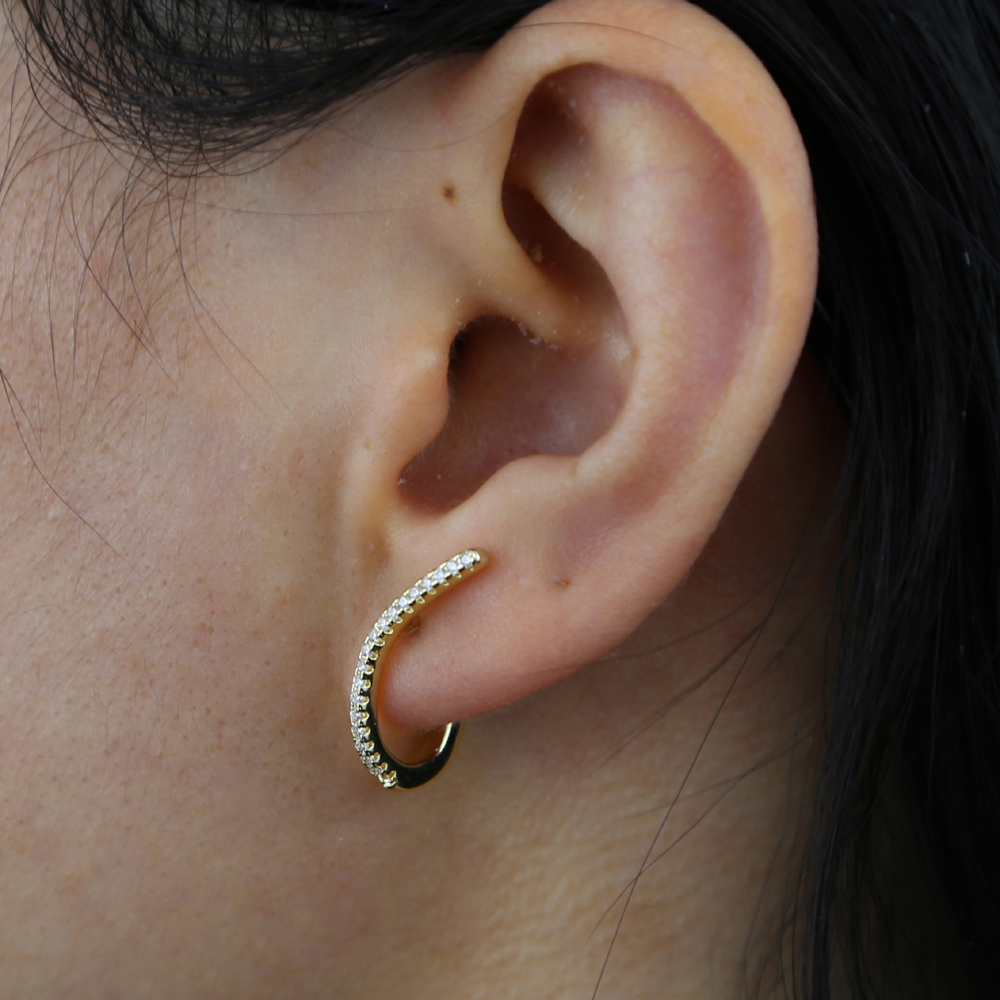 2021 Unique Design 5A CZ Bar Stud 925 Sterling Silver Anti Allergy Lovely Curved Bar Simple Geometric CZ Earring For Women Girls