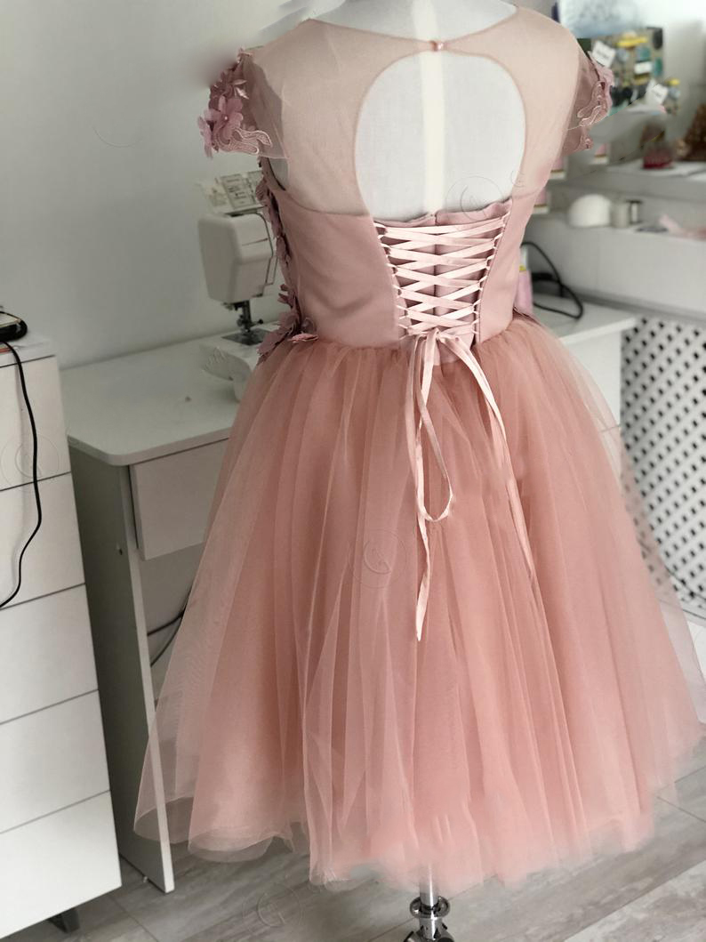 A Line 3D Floral Appliqued Flower Girl Dresses Cap Sleeve Lace Up Beaded V Neck Pageant Gowns Girls Birthday Party Dress
