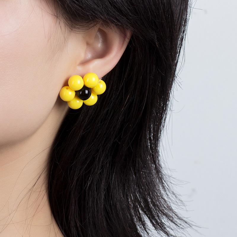 Fresh Style Acrylic Stud Earrings White Yellow Charm Anniversary Women Earring Party Jewelry Gifts For Her
Fresh Style Acrylic Stud Earrings White Yellow Charm Anniversary Women Earring Party Jewelry Gifts For Her