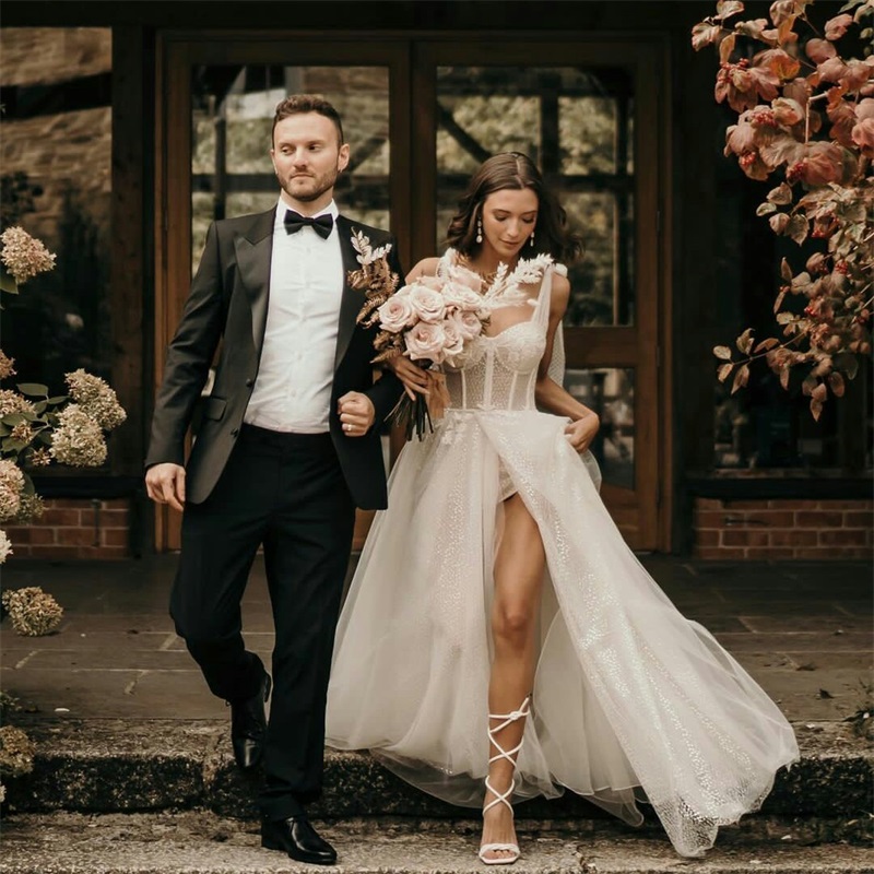 Newest Boho Wedding Dresses Appliqued Lace Bridal Gowns Sexy Spaghetti Strap Backless Beach Custom Made Vestidos De Novia Hot Sale