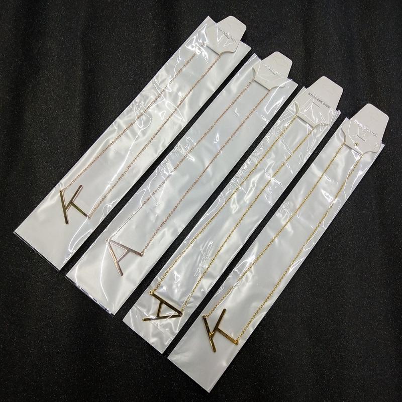 New 2020 stainless steel pendant necklace with 26 letters of English is popular jewelry for mom and girlfriend
New 2020 stainless steel pendant necklace with 26 letters of English is popular jewelry for mom and girlfriend