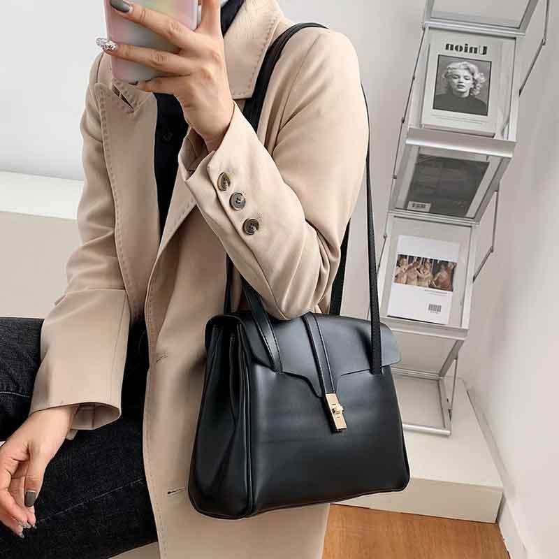 Vintage Fashion Female Tote Bag 2020 New High Quality PU Leather Women's Designer Handbag High capacity Shoulder Messenger Bag, Black
Vintage Fashion Female Tote Bag 2020 New High Quality PU Leather Women's Designer Handbag High capacity Shoulder Messenger Bag, Black