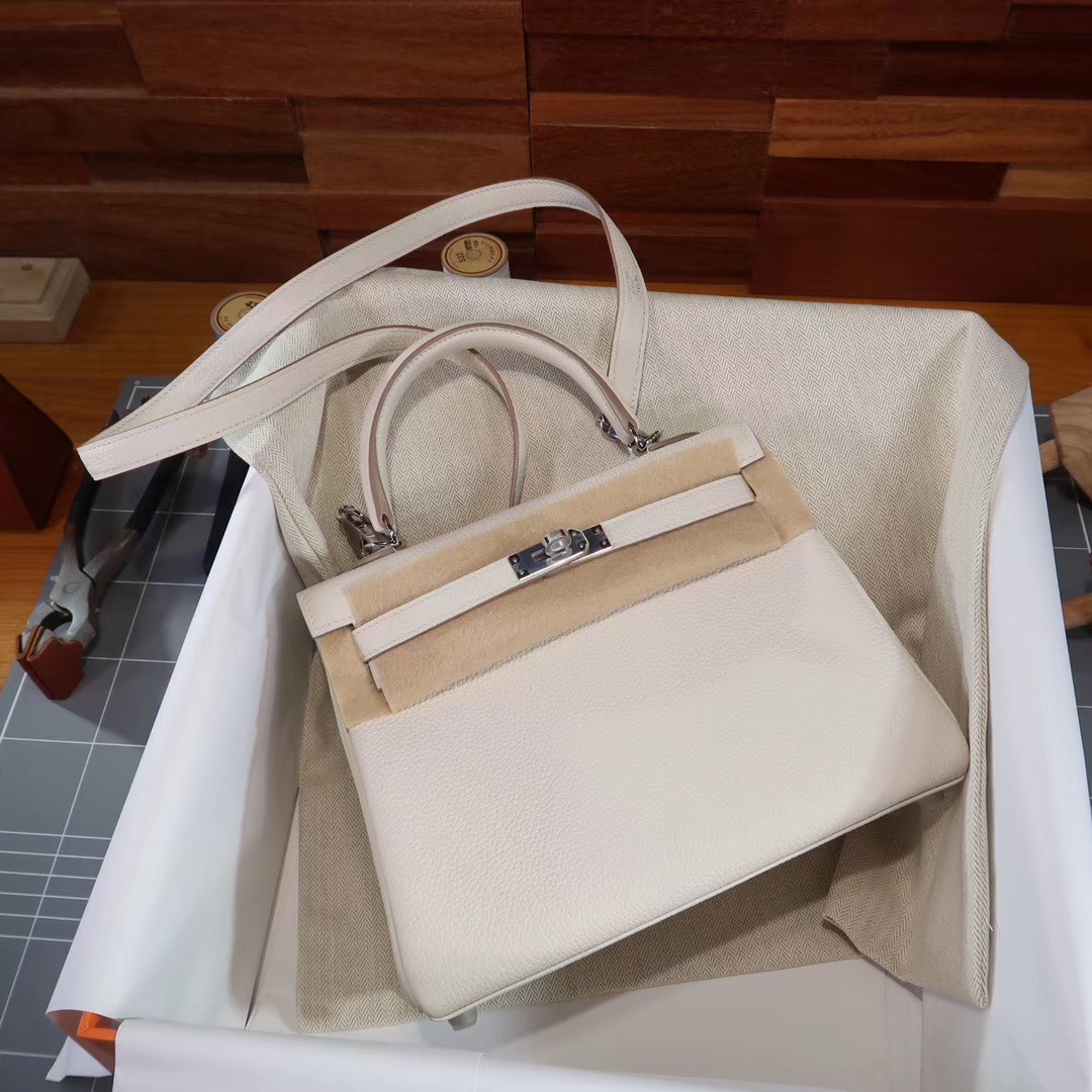 brand purse,wholesale price, fully handmade 25cm togo leather,8colors, wax thread, have both gold and silver hardware,contact me for details, Black
brand purse,wholesale price, fully handmade 25cm togo leather,8colors, wax thread, have both gold and silver hardware,contact me for details, Black