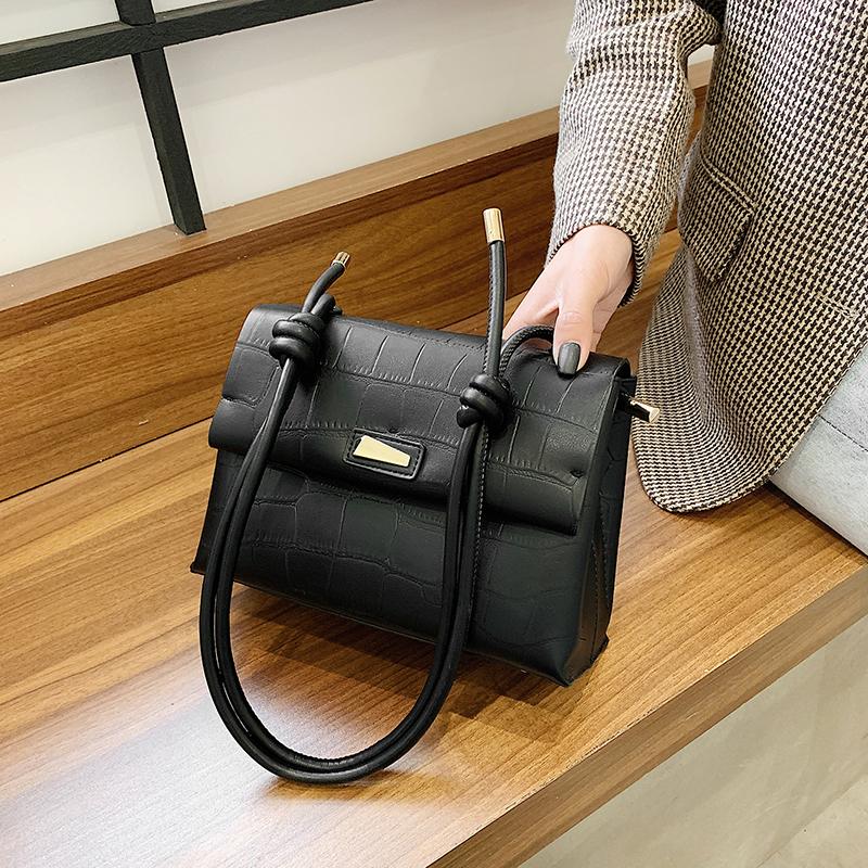 High Quality Alligator Shoulder Shoulder Messenger Bag Solid Color Bags for Women 2021 Luxury Designer Handbag Sac a Main, Black
High Quality Alligator Shoulder Shoulder Messenger Bag Solid Color Bags for Women 2021 Luxury Designer Handbag Sac a Main, Black