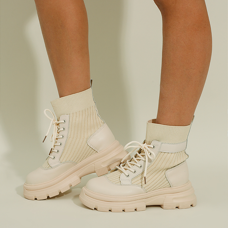 Real Soft Nude British Style Winter 2021 New Women's Shoes Short Boots Women Fashion 1k54, Cotton black
Real Soft Nude British Style Winter 2021 New Women's Shoes Short Boots Women Fashion 1k54, Cotton black