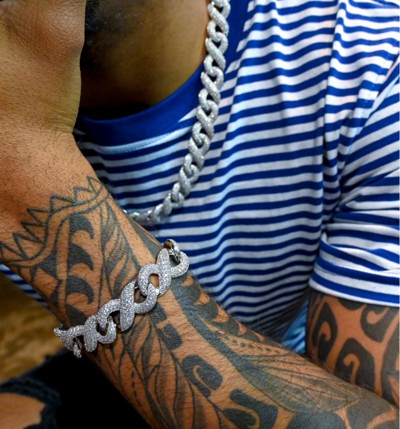 18'' men necklace with inifity charm Chains hip hop Necklaces wide band 15MM cuban chain Statement Necklace 2020
18'' men necklace with inifity charm Chains hip hop Necklaces wide band 15MM cuban chain Statement Necklace 2020
