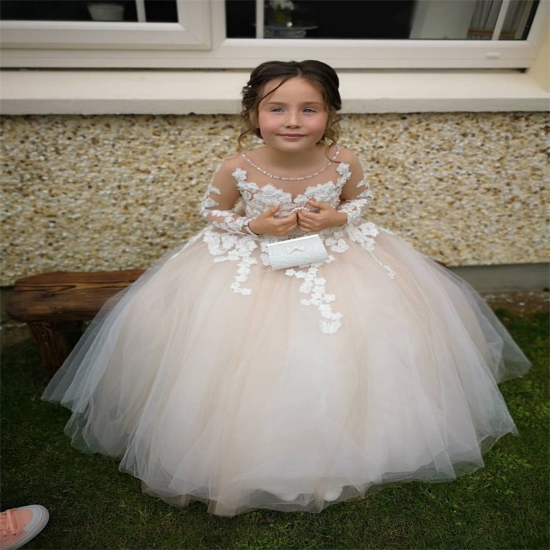 Princess Flower Girls Dresses Ball Gown Long Sleeves First Communion Dress Appliqued Lace Custom Made Sweep Train Kids Formal Wear