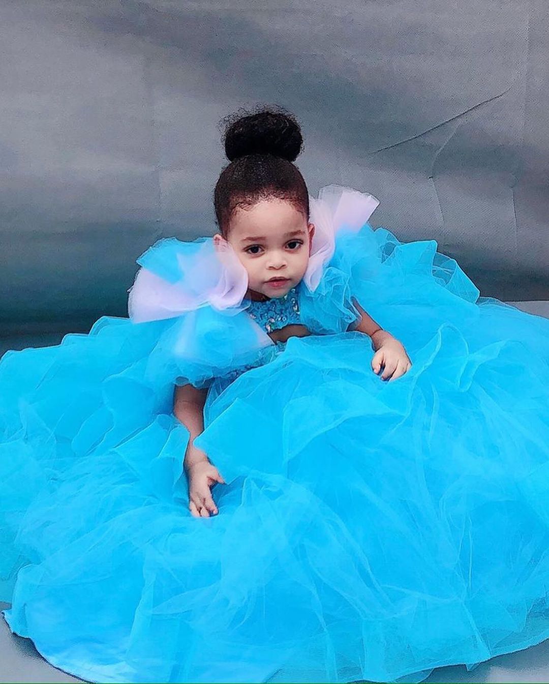 luxurious lace flower girl dresses beaded ball gown little girl wedding dresses cheap communion pageant dresses gowns f31845