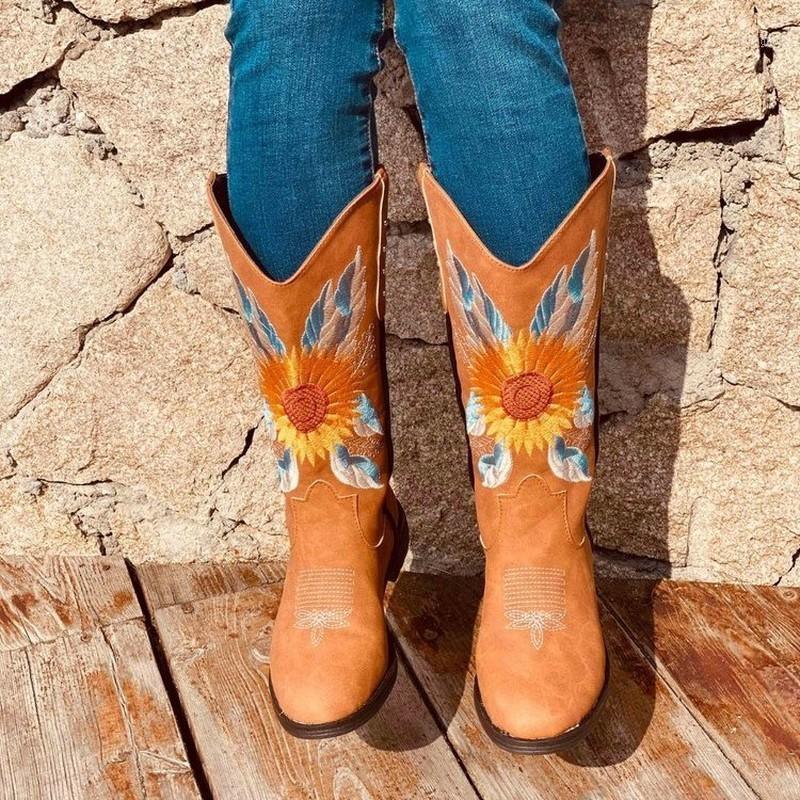 Brand 2020 New Women Boots Round Toe Winter High Heel Ladies Snow Boots Fashion Short Western Mid Calf Large Size 35-431, Brown
Brand 2020 New Women Boots Round Toe Winter High Heel Ladies Snow Boots Fashion Short Western Mid Calf Large Size 35-431, Brown