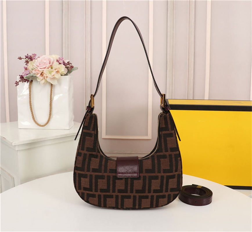 luxurys designers 2020 Fashion Women Messenger Bags Nylon Shoulder Bags Handbags Women Crossbody Bags saddle Bag Duffle Bag, Black
luxurys designers 2020 Fashion Women Messenger Bags Nylon Shoulder Bags Handbags Women Crossbody Bags saddle Bag Duffle Bag, Black