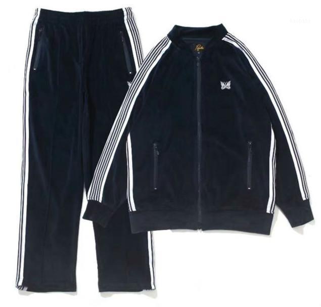 2020 Velvet Ribbon Striped AWGE Needles Jacket Men Women Gray Butterfly Embroidery Jackets Velvet Sweatpants1
2020 Velvet Ribbon Striped AWGE Needles Jacket Men Women Gray Butterfly Embroidery Jackets Velvet Sweatpants1
