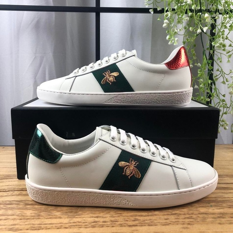 Cheap Men Women Sneaker Casual Shoes Chaussures Low Top Leather Sneakers Ace Bee Stripes Shoe Walking Sports Trainers Scarpe, Blue red stripe
Cheap Men Women Sneaker Casual Shoes Chaussures Low Top Leather Sneakers Ace Bee Stripes Shoe Walking Sports Trainers Scarpe, Blue red stripe